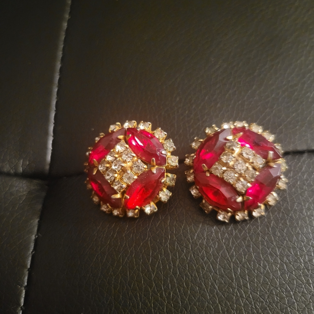 Red clip on earrings